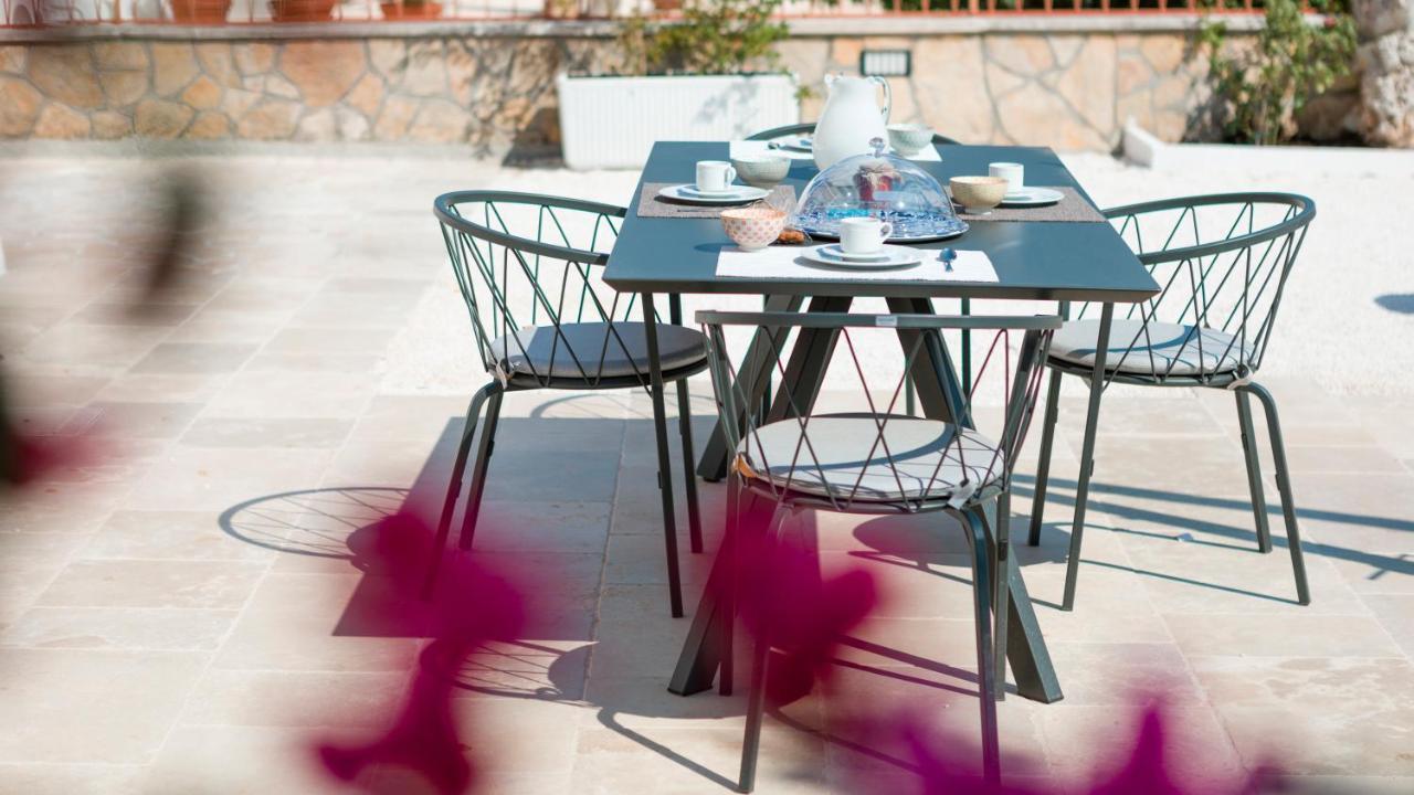 דירות לוקורוטונדו Martina Trulli Relais מראה חיצוני תמונה