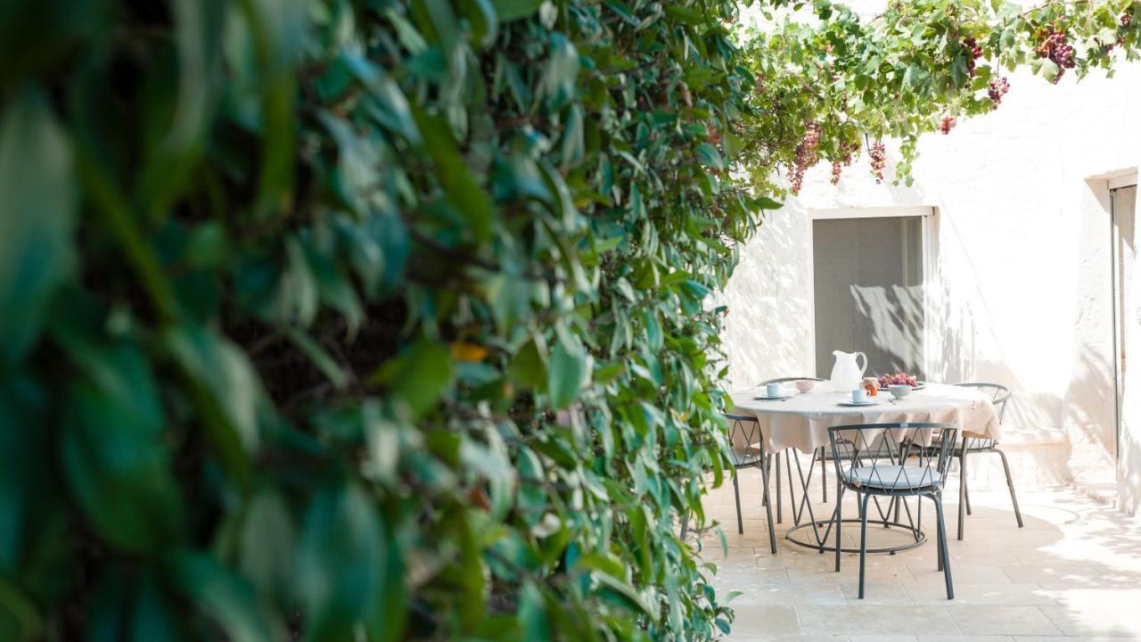 דירות לוקורוטונדו Martina Trulli Relais מראה חיצוני תמונה